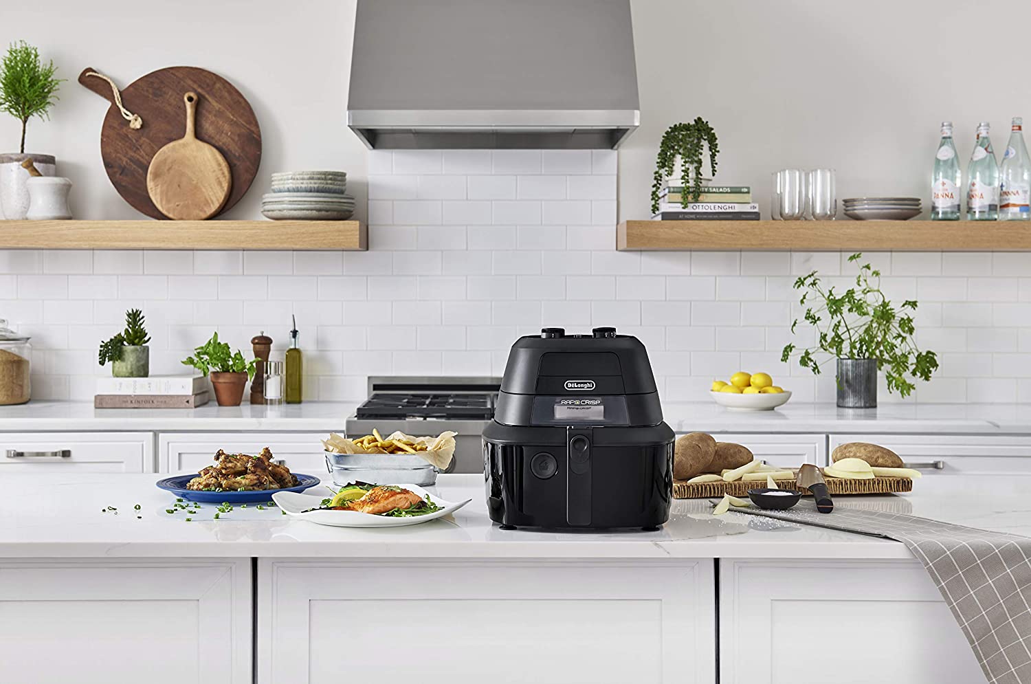 De’Longhi Rapid Crisp Air Fryer in Kitchen