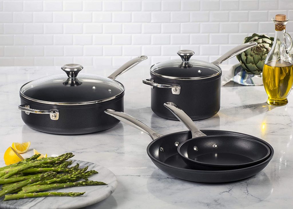 Le Creuset Toughened Nonstick PRO Cookware Set Feature