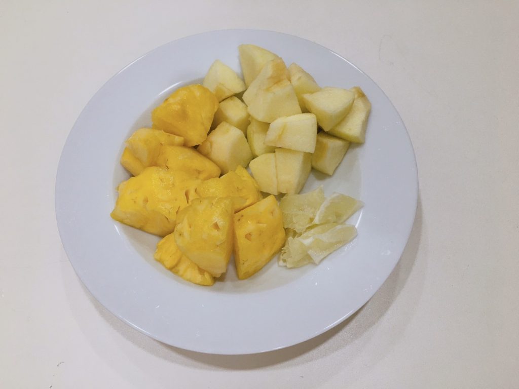 Pineapple and apple chop into small pieces